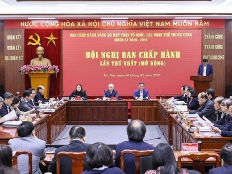 Xây dựng đề án sắp xếp, tinh gọn các cơ quan Mặt trận Tổ quốc, các tổ chức chính trị - xã hội