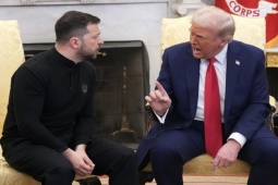 Báo Mỹ: Ông Trump “khó chịu” vì cách ăn mặc của ông Zelensky
