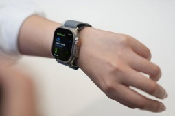 Apple bị kiện vì gian dối người dùng Apple Watch