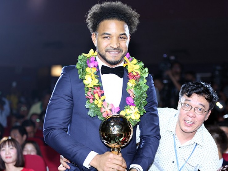 Xuân Son nổi bần bật nhất mạng xã hội tháng 1, giơ nạng ăn mừng chiến thắng