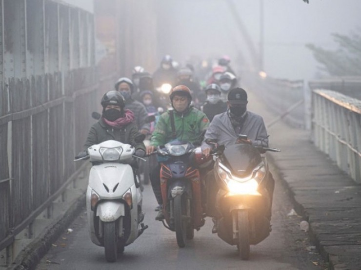 Miền Bắc chìm trong sương mù và mưa phùn, Nam Bộ nắng nóng