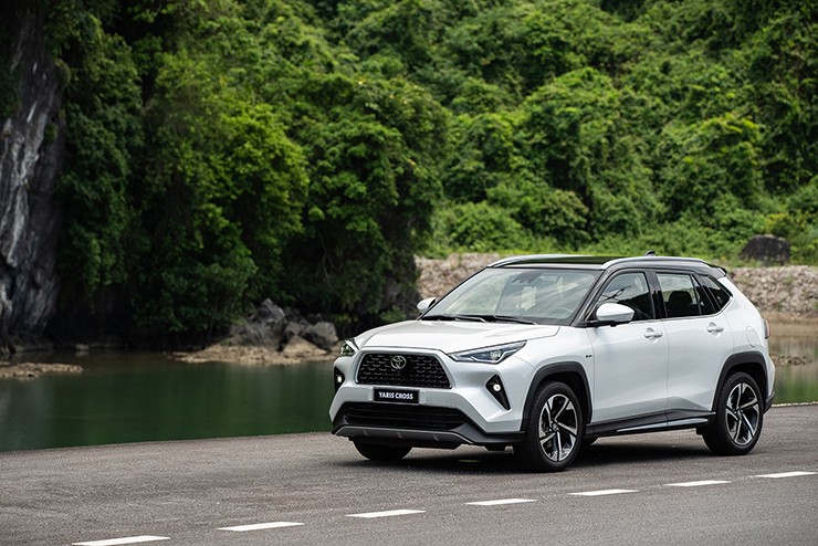 Giá xe Toyota Yaris Cross lăn bánh kèm ưu đãi tháng 3/2025 - 1