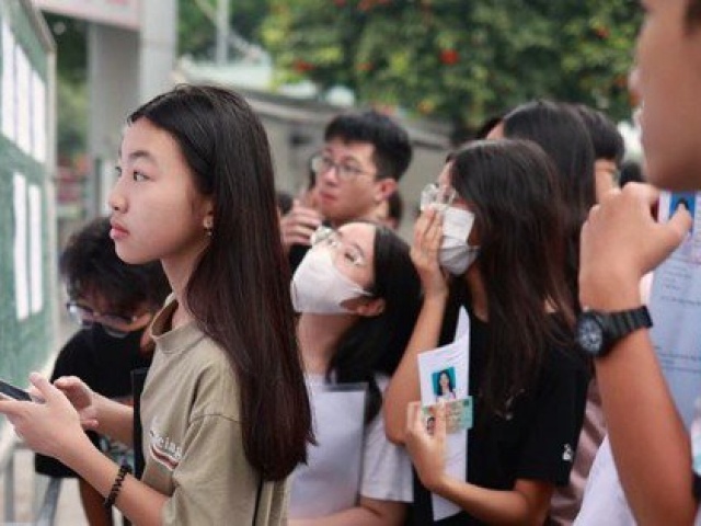 63 tỉnh, thành công bố môn thi thứ ba vào lớp 10