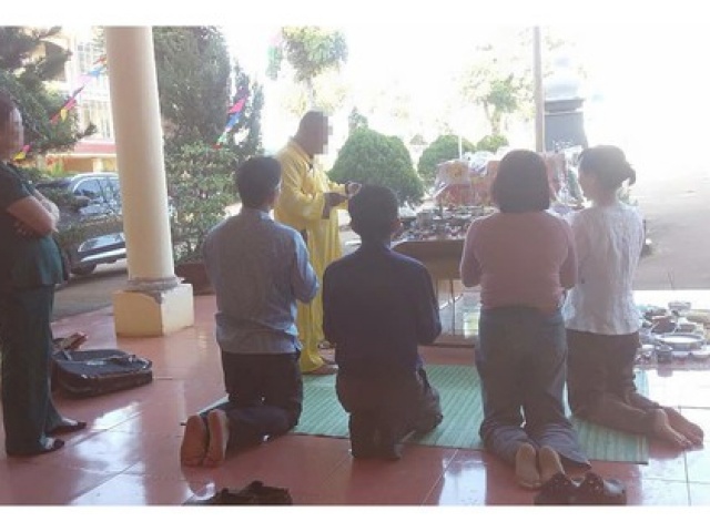 Hiệu trưởng giải trình gì về việc mời người đến cúng bái trong trường học?