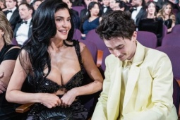 Đàn ông - Timothée Chalamet hôn Kylie Jenner ngay ở Oscar 2025