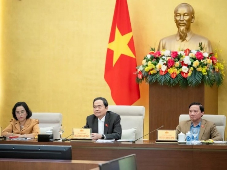 Chủ tịch Quốc hội: Nghiên cứu sửa đổi, bổ sung một số điều của Hiến pháp liên quan tổ chức bộ máy