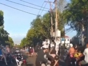 Tin tức trong ngày - Tạm giữ đối tượng trong clip "hổ báo" đánh người tới tấp sau va chạm giao thông"