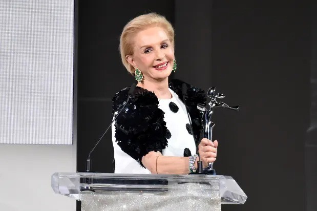 Nhà thiết kế thời trang Carolina Herrera trong sự kiện năm 2018.