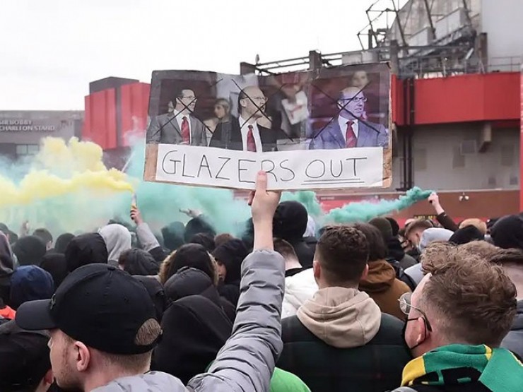 Tin mới nhất bóng đá sáng 5/3: Fan MU sẽ đeo băng đen vì CLB đang “chết dần chết mòn”