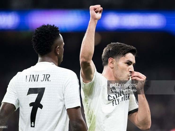 Tranh cãi Vinicius có việt vị khi Diaz ghi bàn vào lưới Atletico?