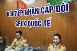 Tin tức trong ngày - Đang chờ cấp đổi bằng lái, tài xế có được điều khiển phương tiện?
