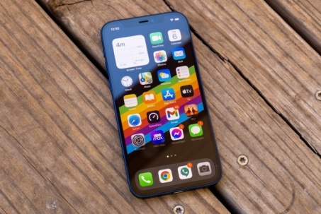 iPhone "đập hộp" giá dưới 10 triệu, trang bị xịn không kém iPhone đời...