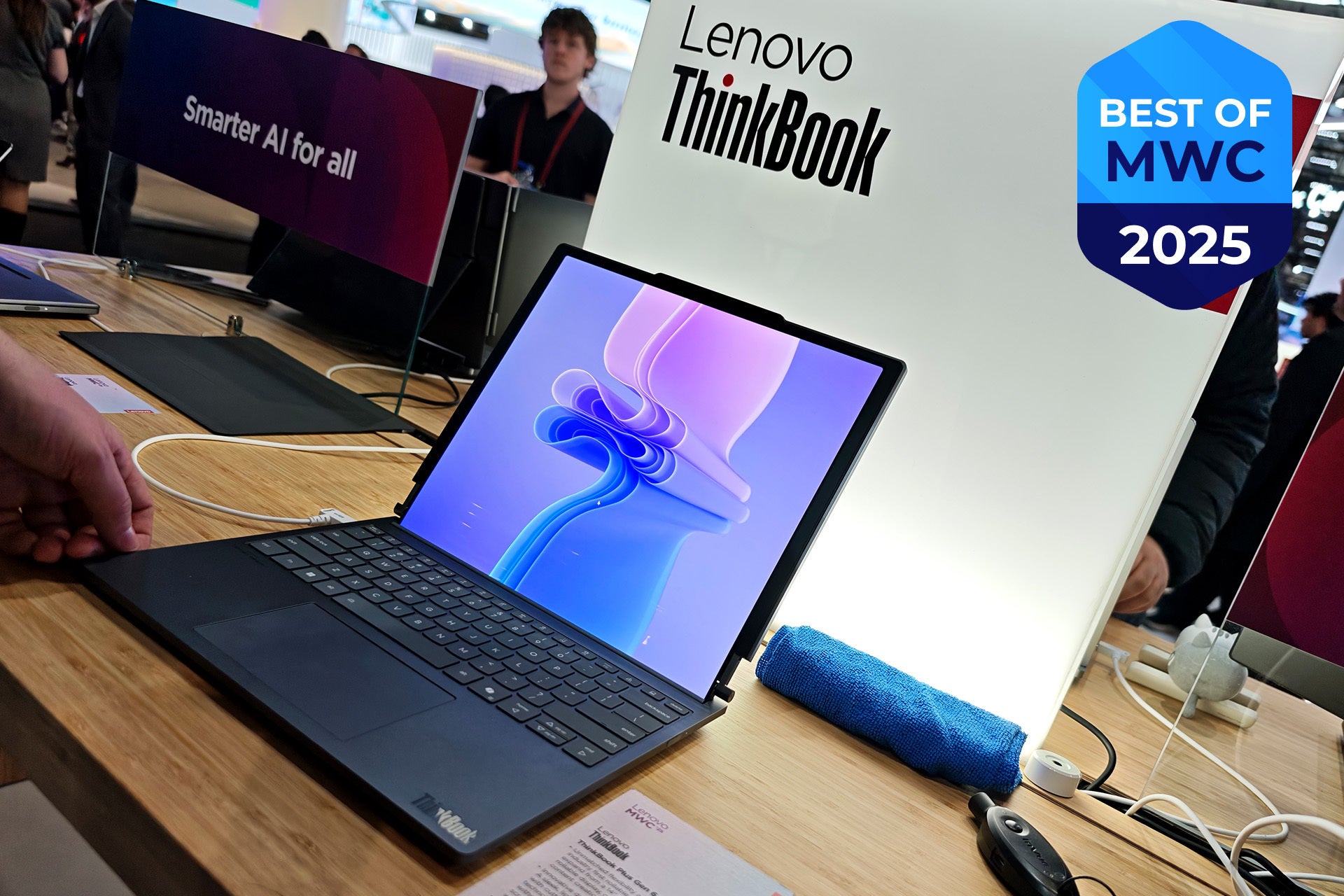 Máy tính xách tay màn hình cuộn của Lenovo.