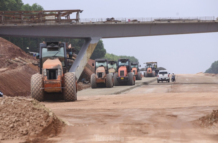 Diện mạo tuyến cao tốc hơn 9.700 tỷ qua Hà Tĩnh gần về đích - 13