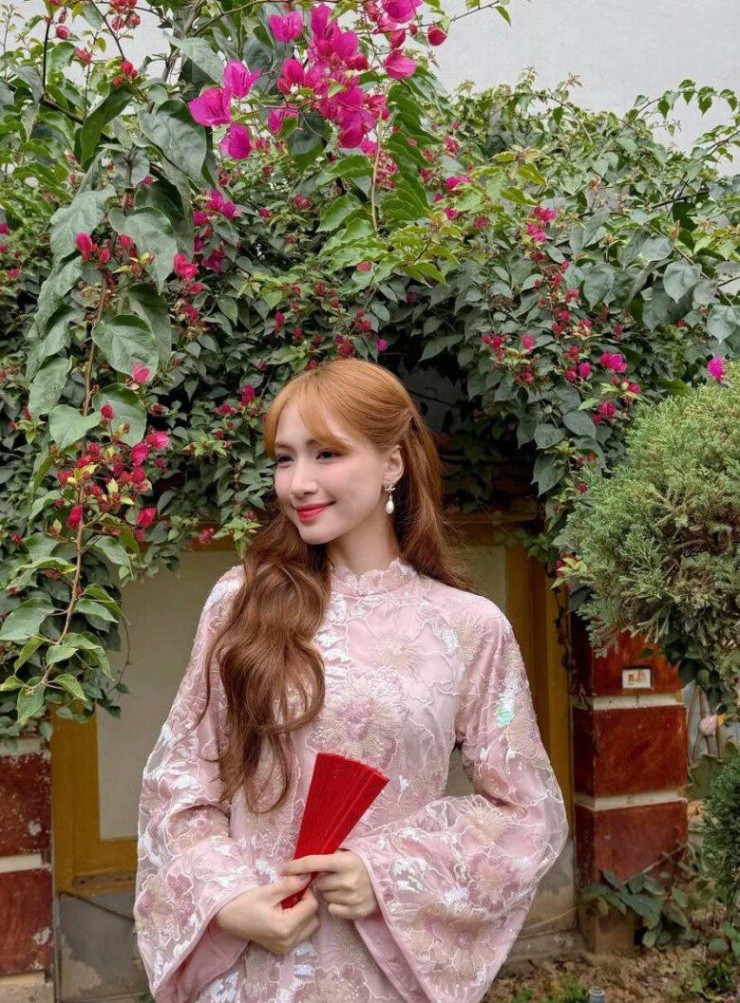 Sau khi trở thành mẹ đơn thân, Hoà Minzy cố gắng rất nhiều để có được thành công hiện tại. 