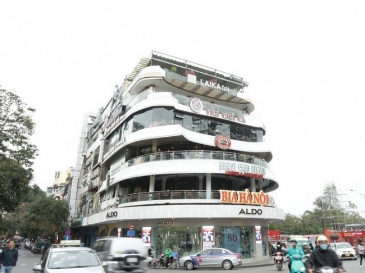 Hà Nội: Toàn cảnh tòa nhà “Hàm cá mập“ sát hồ Gươm sắp bị phá dỡ