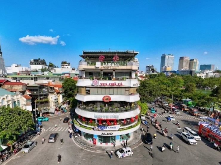 Việc phá bỏ “Hàm cá mập“ ở gần Hồ Gươm lẽ ra phải làm từ lâu