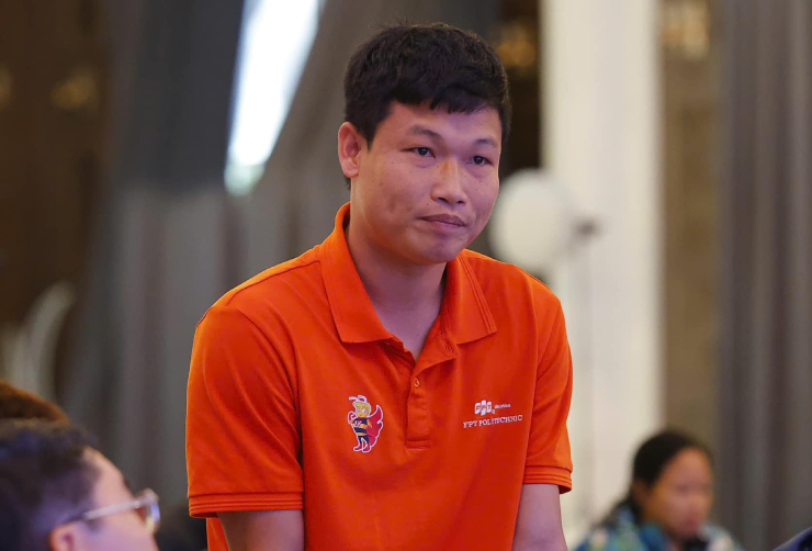 Sau khi giải nghệ bóng đá sân 11, Đông Triều hiện là giáo viên thể chất, kiêm HLV futsal