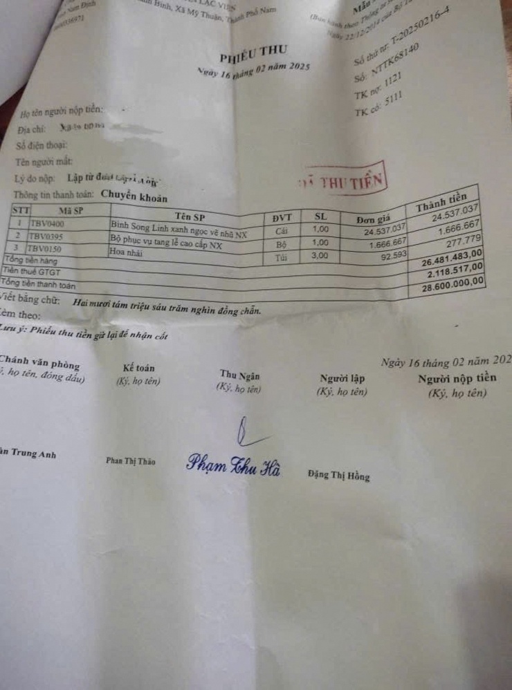 Bộ quách gia đình ông Nguyễn Xuân Thu mua với giá hơn 24,5 triệu.