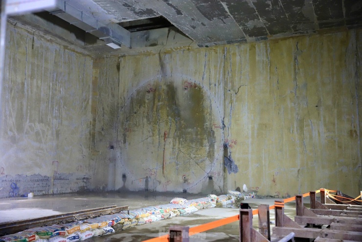 Khoảnh khắc robot TBM 'Thần tốc' xuyên lòng đất tiến vào ga S10-Cát Linh - 4