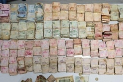 Thổ Nhĩ Kỳ: Gia tài khổng lồ của một người ăn xin, phải 6 cảnh sát mới đếm xuể