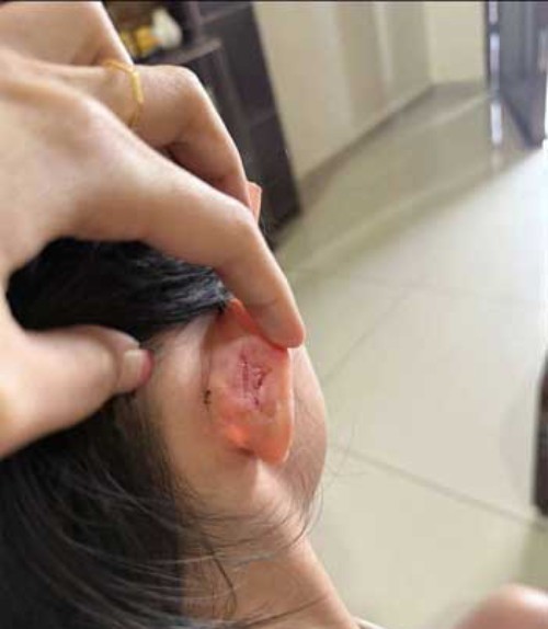 Bức ảnh khiến cư dân mạng bức xúc.