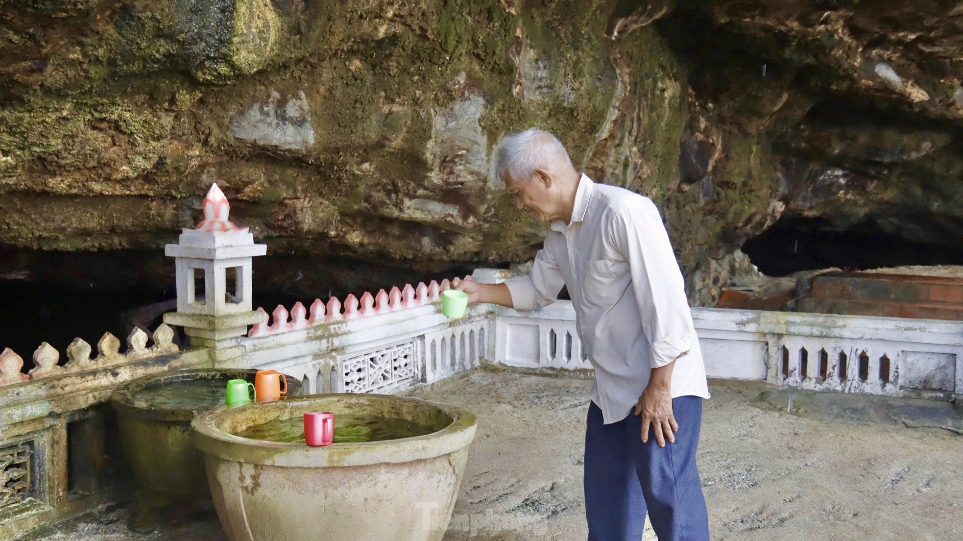 Chiêm bái ngôi chùa ‘không sư’ trong hang đá núi lửa triệu năm ở Lý Sơn - 21