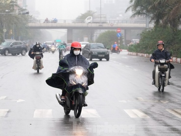 Miền Bắc bước vào đợt mưa phùn, Nam Bộ đón mưa trái mùa