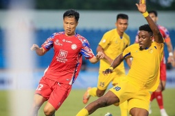 Bóng đá - Video bóng đá Quảng Nam - TP.HCM: Sai lầm thủ môn, định đoạt hiệp 2 (V-League)