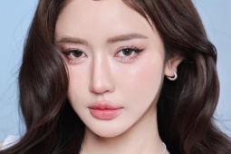 Bích Phương được khen như idol Hàn nhờ kiểu makeup mọng nước