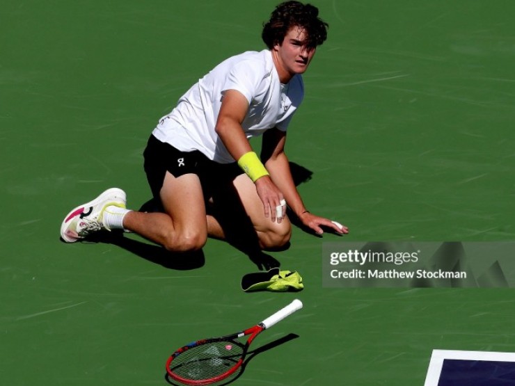 Rực lửa tennis Indian Wells ngày 4: Sao trẻ Fonseca thua chóng vánh