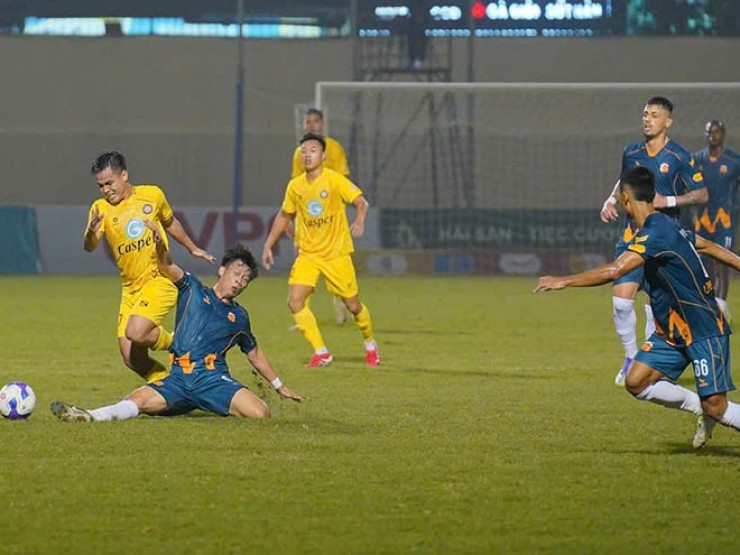Video bóng đá Thanh Hóa - HAGL: Rượt đuổi 4 bàn, penalty ấn định phút 90+8 (V-League)