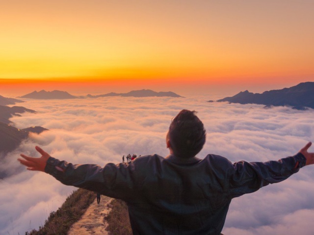 Một đêm ở “thiên đường mây Tà Xùa“