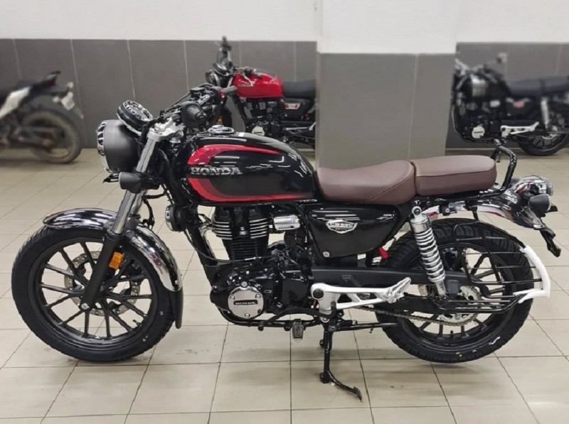 Honda ra mắt xe côn tay 350cc phong cách cá tính, giá dễ tiếp cận - 2