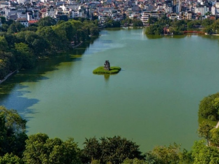 Vì sao cần mở rộng không gian Hồ Gươm?