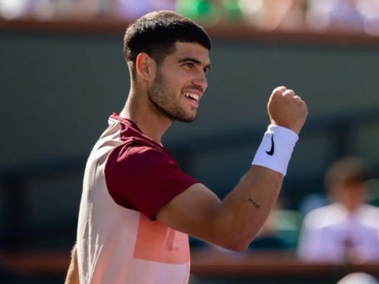 Alcaraz tái hiện kỷ lục Nadal, lợi thế khi Zverev “ngã ngựa“ Indian Wells