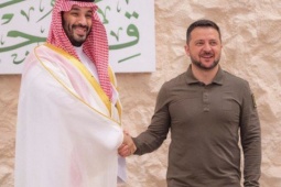 Tổng thống Zelensky tới Ả Rập Saudi, Tổng thống Donald Trump đợi tin tốt