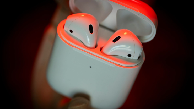 AirPods tương lai sẽ được Apple tích hợp camera với AI?