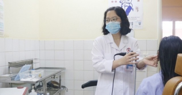 Thiếu nữ điếc đột ngột sau một giấc ngủ