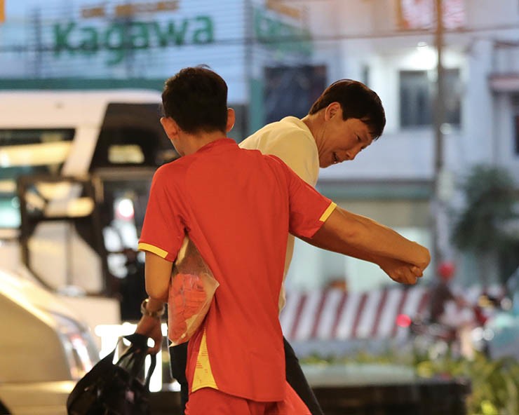 ĐT Việt Nam bắt đầu chinh phục Asian Cup, tân binh Lý Đức đặt mục tiêu lớn - 7