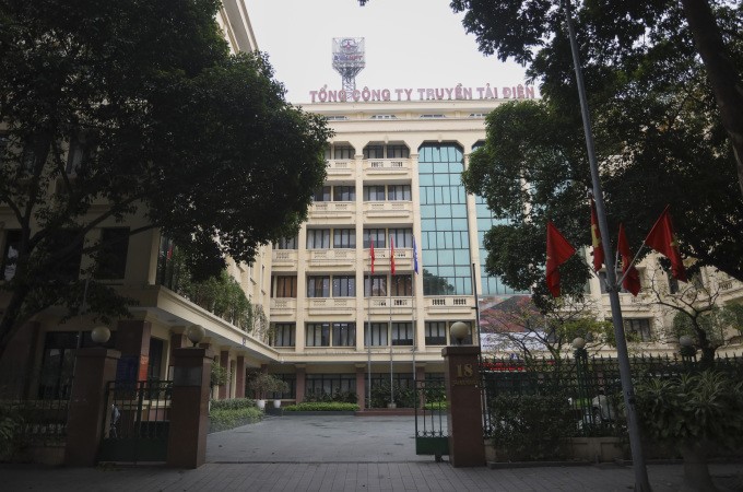 Trụ sở của Tổng công ty Truyền tải điện quốc gia nằm bên Hồ Gươm. Ảnh: Phạm Chiểu