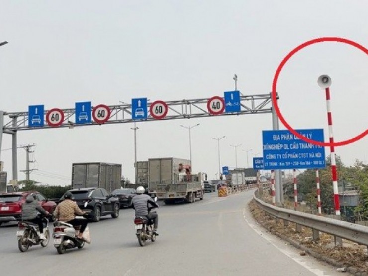 Hà Nội phát hiện hơn 2.600 đèn tín hiệu, biển báo ‘có vấn đề’