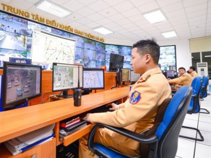 Nhật ký giờ cao điểm tại nơi gác dòng chảy giao thông Hà Nội