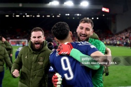 PSG gan lì chịu đòn khiến Liverpool bất lực, mãn nhãn "siêu nhân" Donnarumma