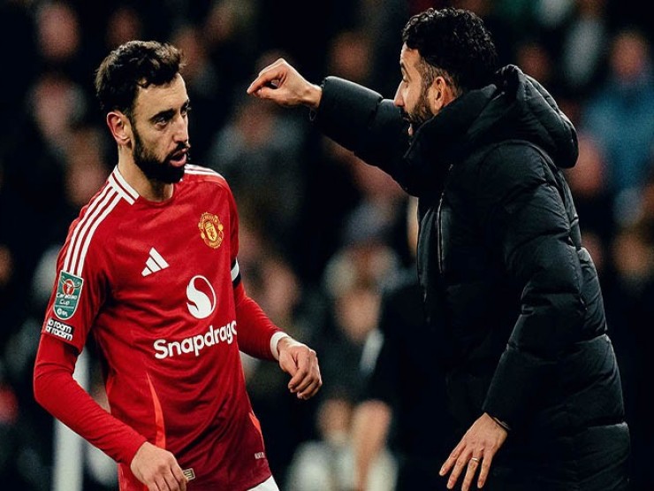 “Thánh chuyền một chạm“ Fernandes: Kẻ đi ngược xu hướng ở Ngoại hạng Anh