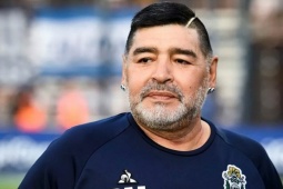 Maradona bị đối xử tệ bạc trước khi chết