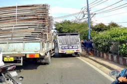 Tin tức trong ngày - TP.HCM: 2 tài xế xe tải dừng xe trên cầu Bà Lát đánh nhau