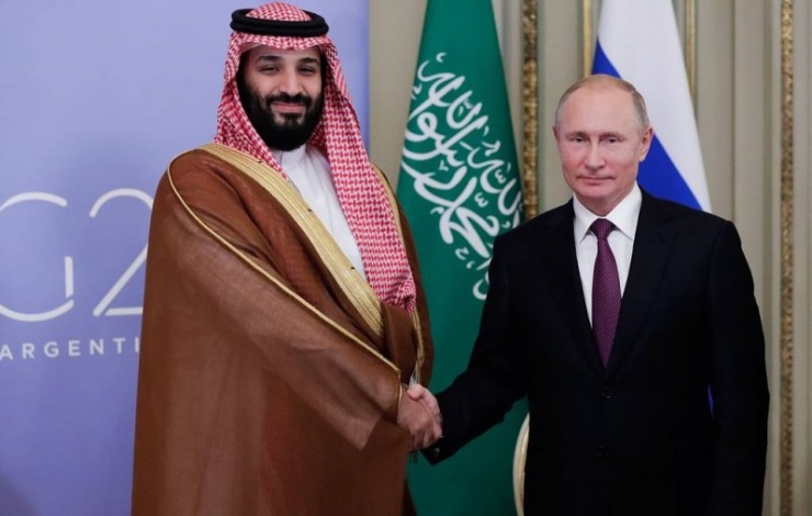 Tổng thống Nga Vladimir Putin và Thái tử Arab Saudi Mohammed bin Salman tại một cuộc gặp trước&nbsp;đây.&nbsp;Ảnh TASS.