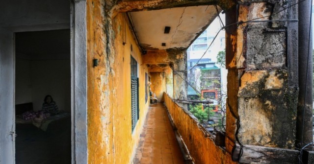 Những khu tập thể xuống cấp nghiêm trọng giữa lòng Hà Nội