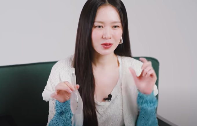 Son Ye Jin khoe chai nước hoa yêu thích, dùng suốt nhiều năm nay.